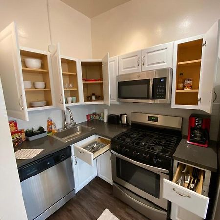 Cozy Andcomfortable Hollywood Apartment Los Angeles Exterior photo